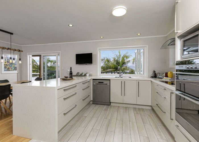  at 33 Montclair Rise, Browns Bay, Auckland