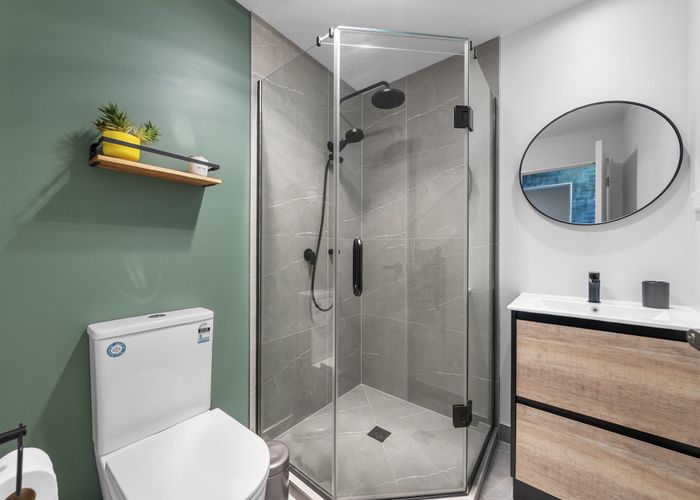  at 5/11 Karamu Street, Te Atatu Peninsula, Waitakere City, Auckland