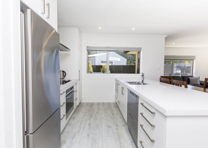  at 17 Chalfont Road, Silverstream, Upper Hutt