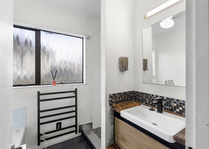  at 4 Ngarimu Street, Roslyn, Palmerston North, Manawatu / Whanganui