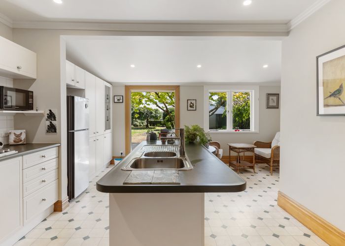 Free property data for 94 Trafalgar Street, Onehunga, Auckland homes