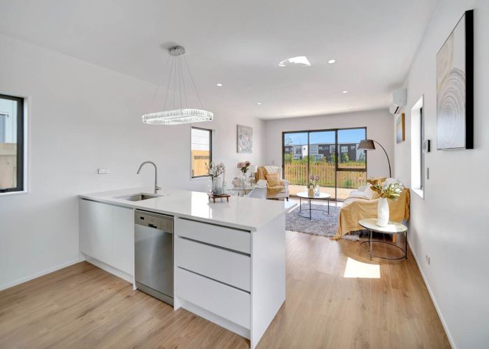  at 21 John Gray Street, Papakura, Papakura, Auckland