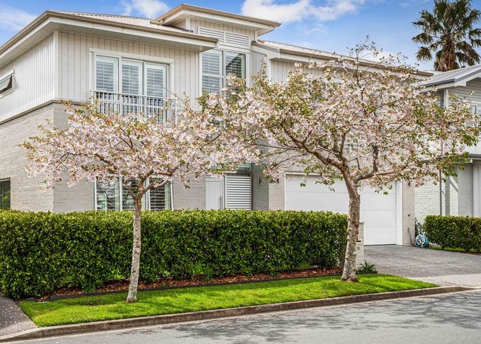  at 20 Kensington Drive, Orewa, Orewa