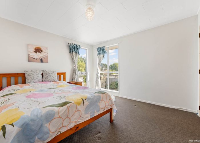  at 14 Ballial Place, West Harbour, Auckland