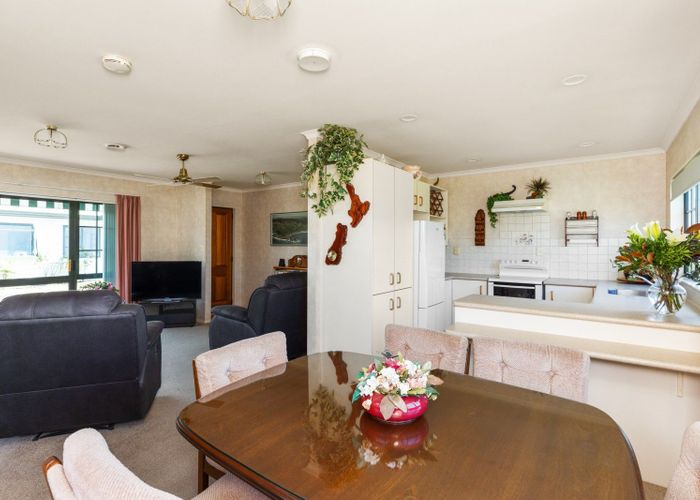  at 6/2A SPRIGGS CRES, GREENMEADOWS, NAPIER