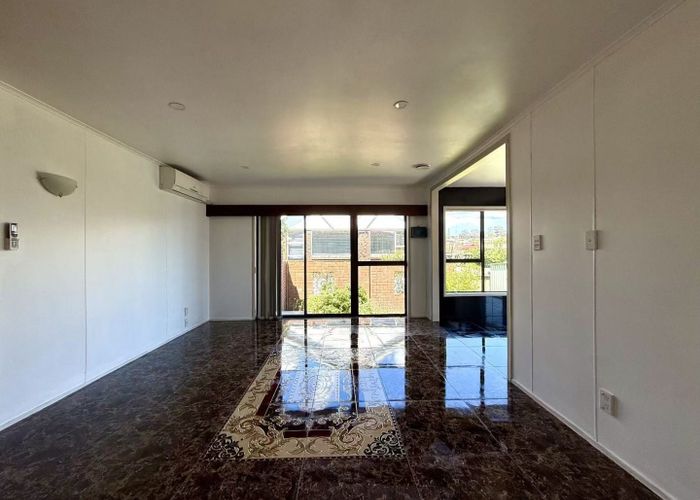  at 3 Palm Court Drive, Glen Eden, Auckland