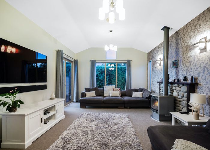  at 4 Marua Palm Grove, Timberlea, Upper Hutt