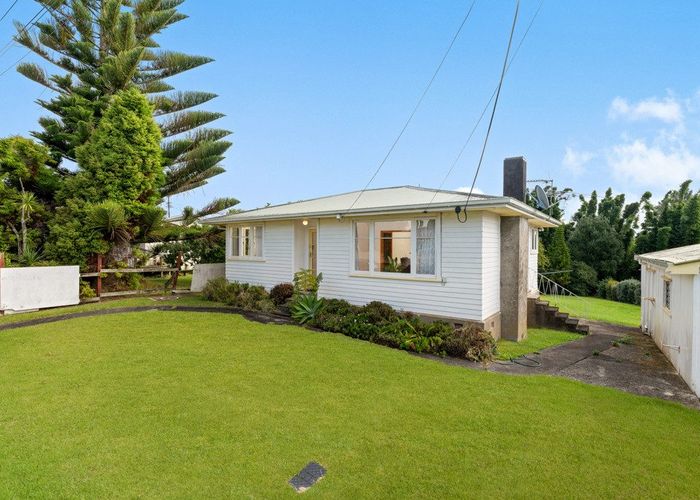  at 4 Pomelo Road, Te Atatu South, Waitakere City, Auckland