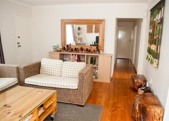 at 23 Longburn Road, Henderson, Waitakere City, Auckland