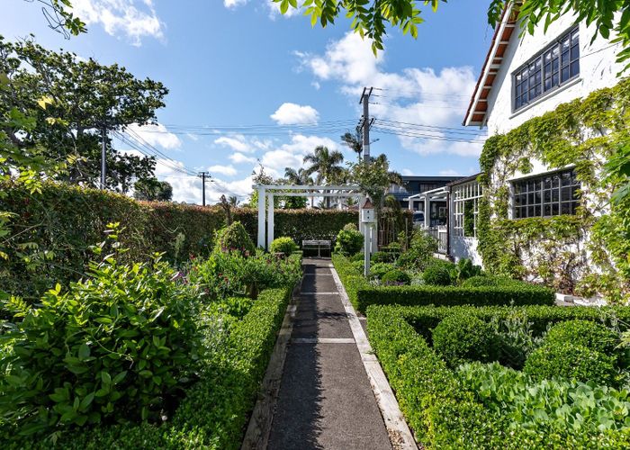  at 14 Rewiti Avenue, Takapuna, North Shore City, Auckland