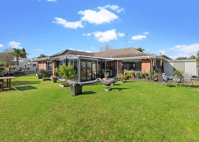  at 6 Tytus Place, Conifer Grove, Takanini