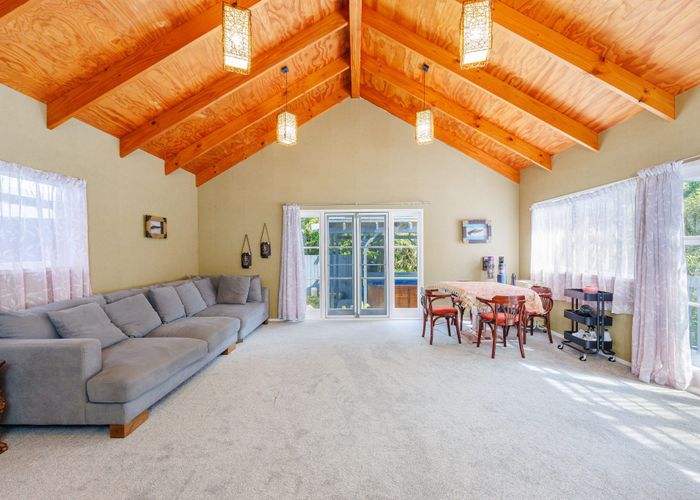  at 12 Palmetto Place, Goodwood Heights, Manukau City, Auckland