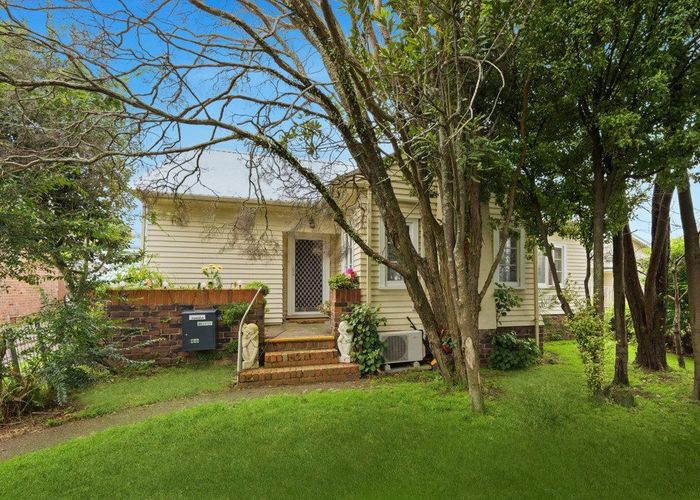  at 906 Mount Eden Road, Three Kings, Auckland