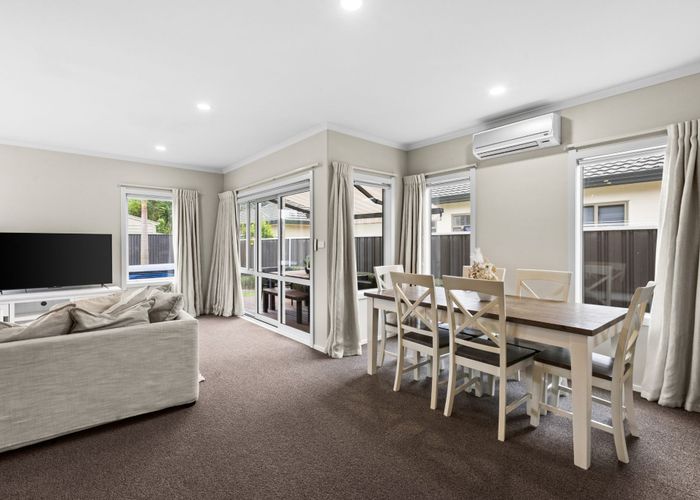  at 2 Warwick Crescent, Taradale, Napier, Hawke's Bay