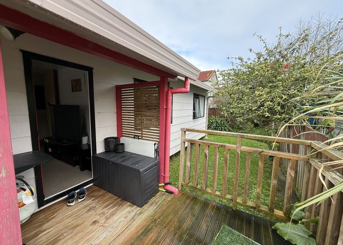  at 1/20 Ocean View Road, Northcote, North Shore City, Auckland