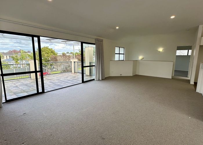  at 10 Johnstone Street, Point Chevalier, Auckland City, Auckland