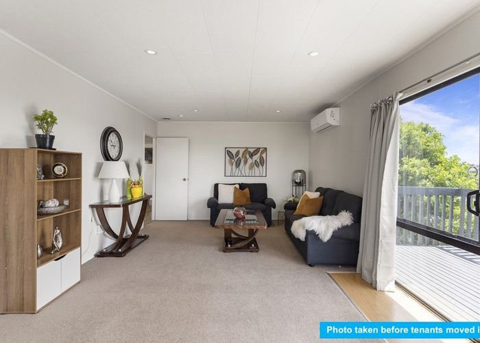  at 1/19 Exeter Place, Unsworth Heights, North Shore City, Auckland