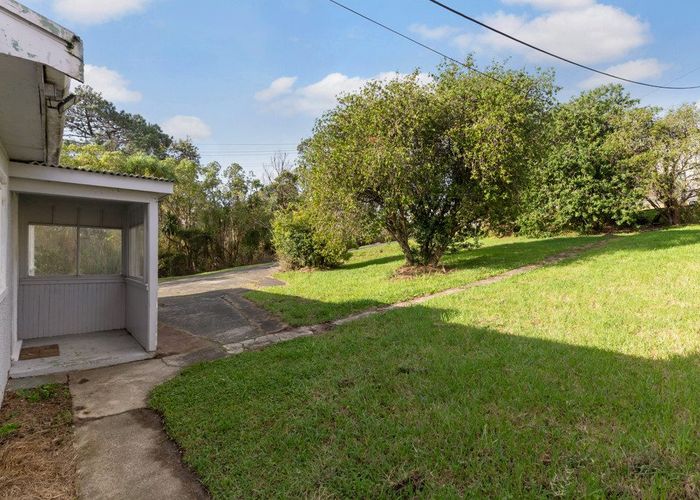  at 692 Beach Road, Browns Bay, North Shore City, Auckland