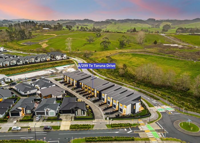  at 8/299 Te Taruna Drive, Milldale, Rodney, Auckland