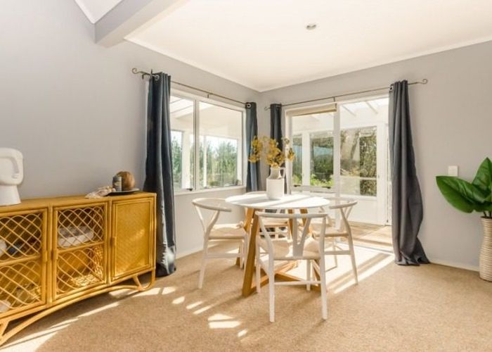  at 18 Kohutuhutu Rd, Raumati Beach, Kapiti Coast, Wellington