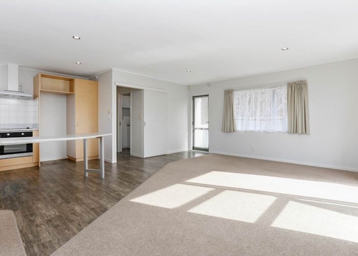  at 142a Lynwood Road, New Lynn, Waitakere City, Auckland