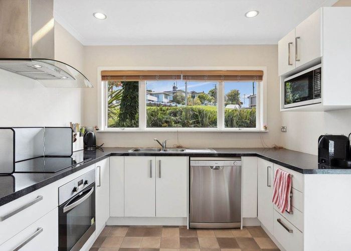  at 88 Willerton Avenue, New Lynn, Waitakere City, Auckland