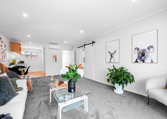  at 52D Whites Line West, Woburn, Lower Hutt, Wellington