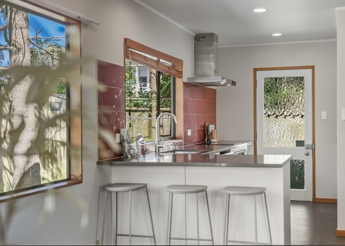  at 1B Pelham Avenue, Point Chevalier, Auckland City, Auckland