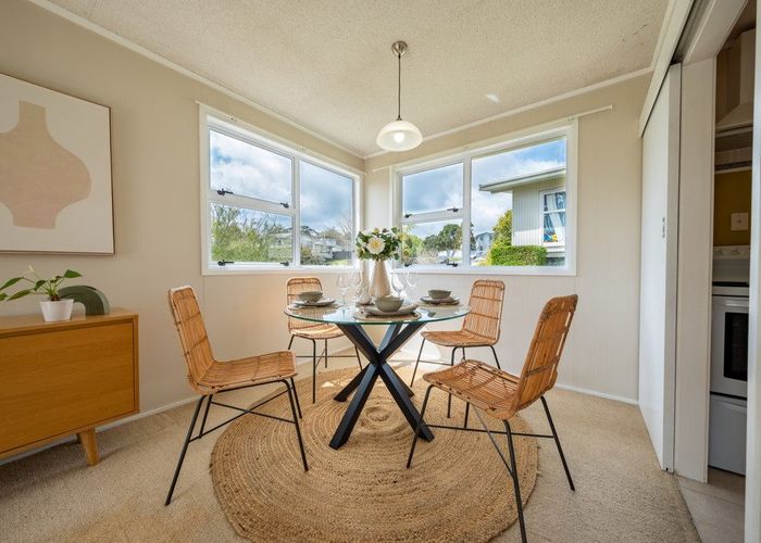  at 18 Blakeborough Drive, Forrest Hill, Auckland