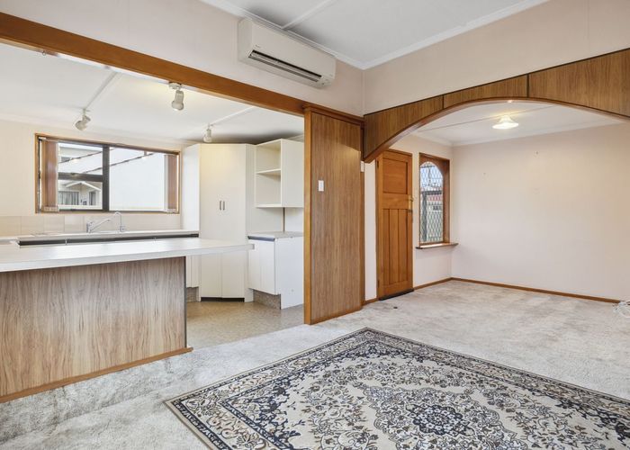  at 60 Royal Crescent, Saint Kilda, Dunedin