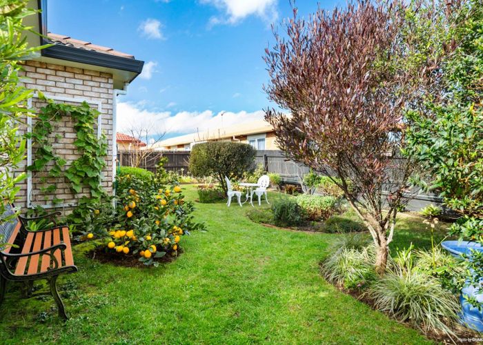  at 32 Magnolia Drive, Waiuku, Waiuku