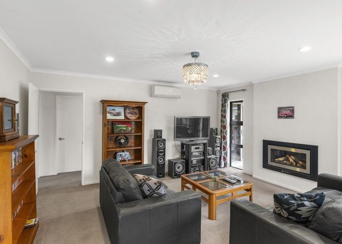  at 160 Travis Road, New Brighton, Christchurch City, Canterbury