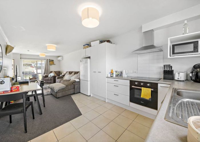  at 18/94 Glengarry Road, Glen Eden, Waitakere City, Auckland