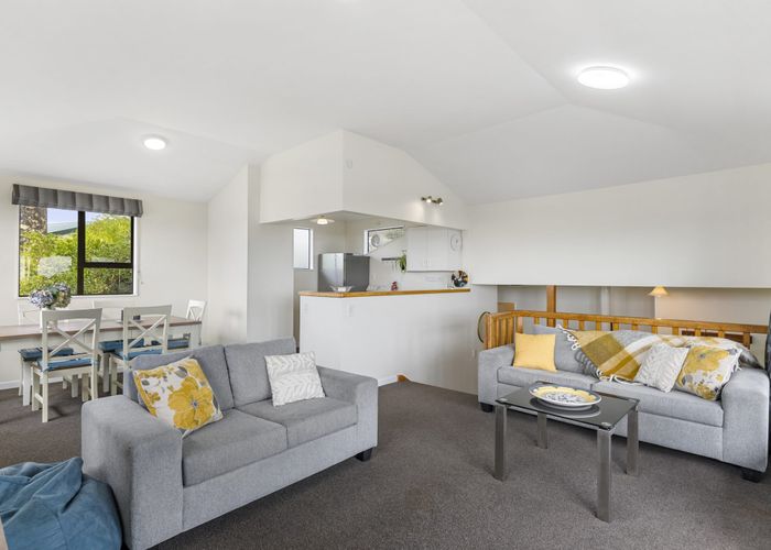  at 32 Hiwi Crescent, Titahi Bay, Porirua