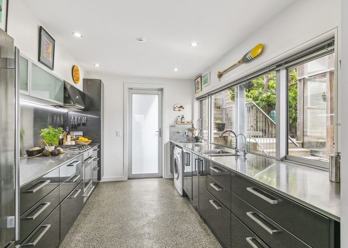  at 100 Owhiro Bay Parade, Owhiro Bay, Wellington, Wellington