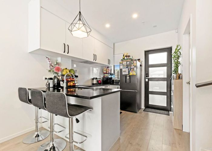  at 8/46 Te Kanawa Crescent, Henderson, Auckland