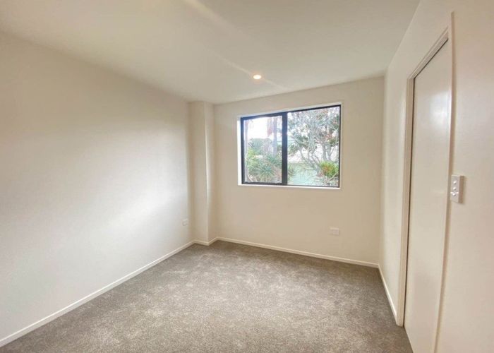  at 8/52 Rua Road, Glen Eden, Waitakere City, Auckland