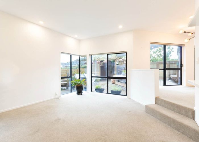  at 2/33 Mcarthur Avenue, St Heliers, Auckland