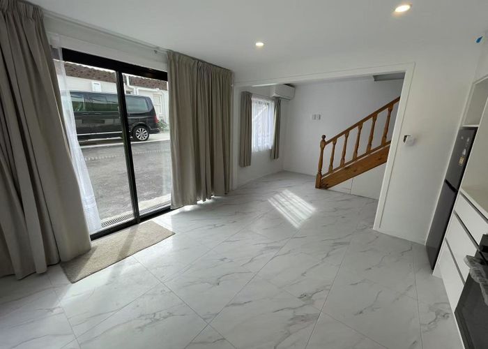  at 325 Richardson Road, New Windsor, Auckland City, Auckland