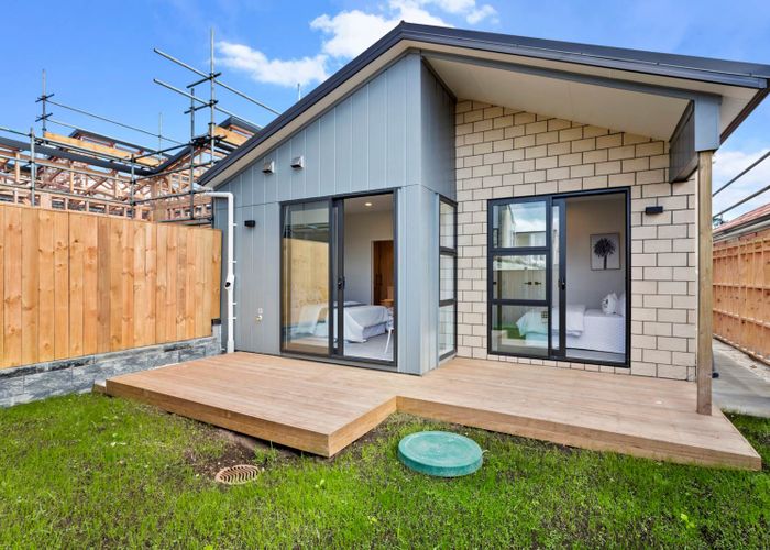  at 19 Morus Road, Massey, Auckland