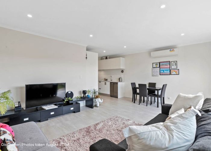  at 52 Vincent McGrath Crescent, Swanson, Waitakere City, Auckland
