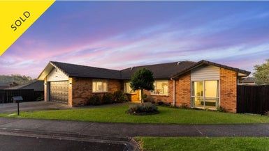  at 6 Stroud Place, Henderson, Auckland