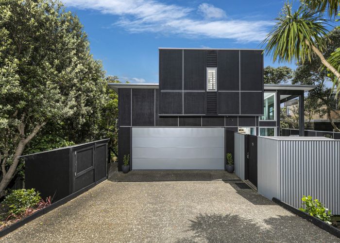 at 15 Ngatira Road, Waimauku