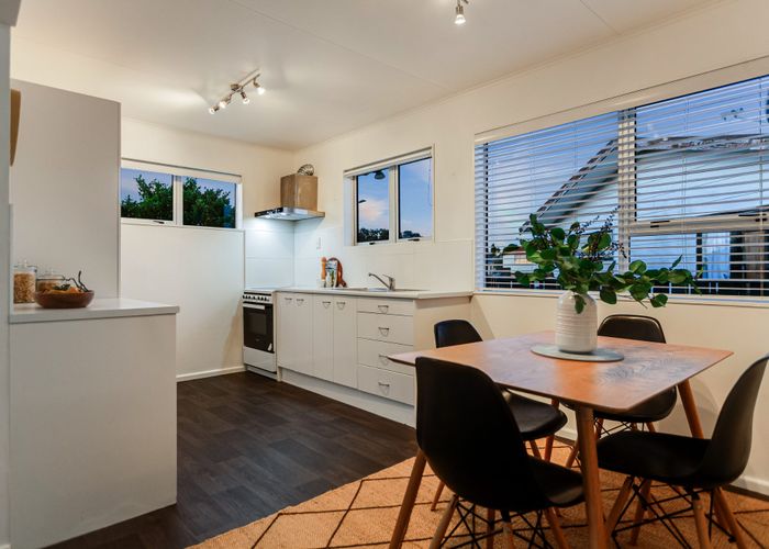  at 3 Toporoa View, Ascot Park, Porirua