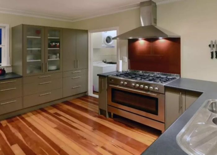  at 2/73 Barrack Road, Mount Wellington, Auckland City, Auckland