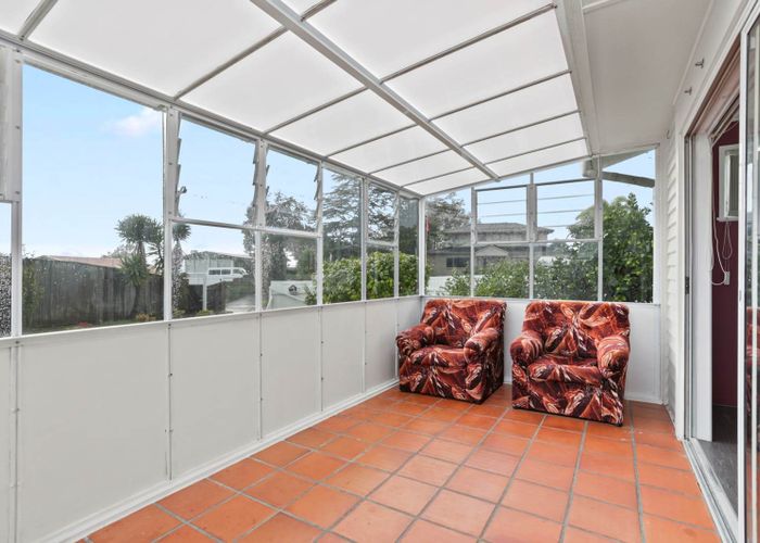  at 12 Ashbourne Place, Glendene, Waitakere City, Auckland