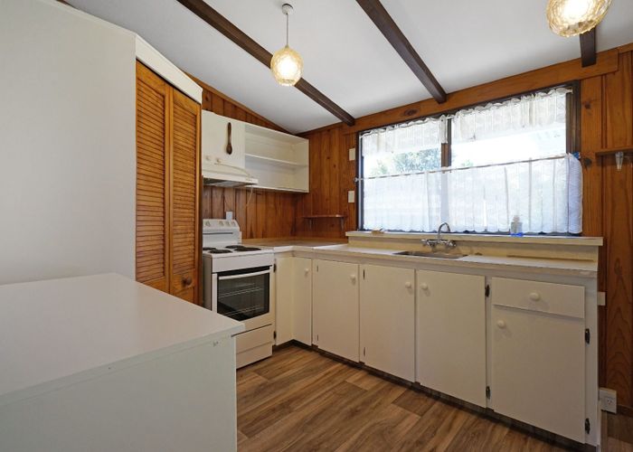  at 18 Fairdale Avenue, Papakura, Papakura, Auckland