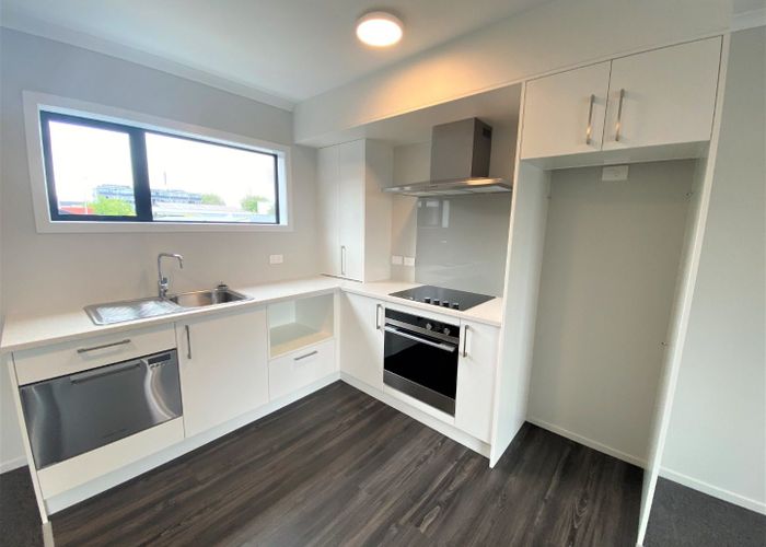  at 106/17 Vialou Street, Hamilton Central, Hamilton
