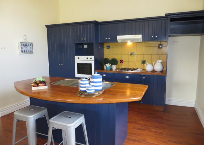  at 10 Colombo Street, Hokowhitu, Palmerston North