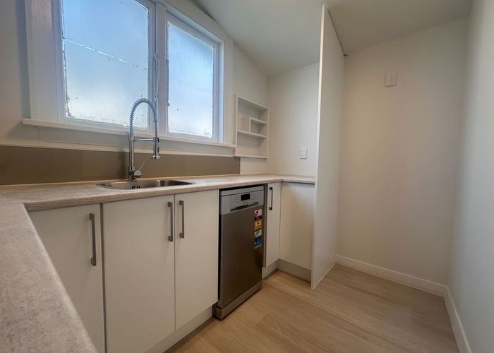  at 2/48 North Avon Road, Richmond, Christchurch City, Canterbury